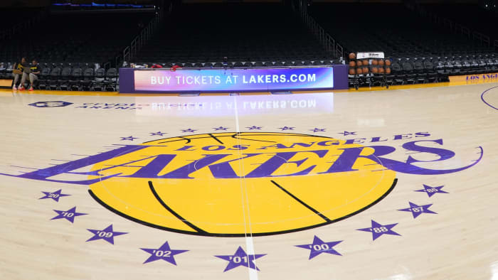 Los Angeles Lakers Player Reportedly Makes Decision On NBA Future