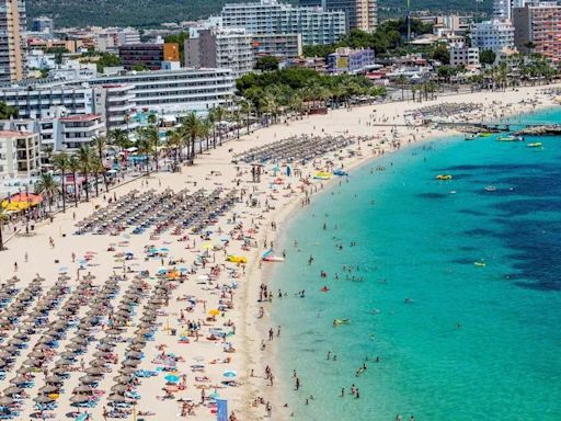 Spain's scorching 41C forecast prompts UK Foreign Office to issue travel warnings