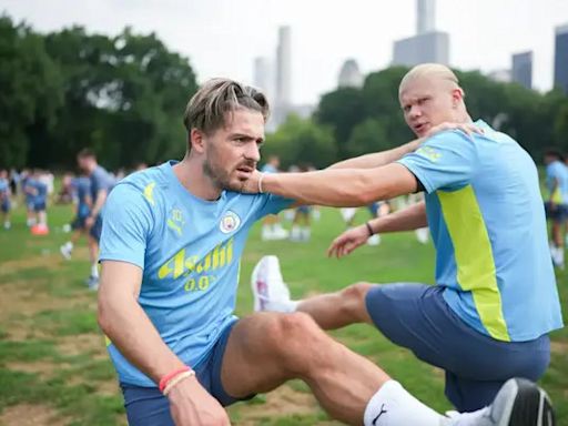 Star Manchester City pair enjoy dinner date at New York shopping mall