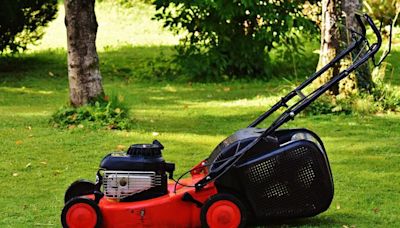 Mid Cork groups to receive council grants for lawnmower and meeting room decorations