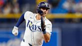 Rays' Lowe exits with injury after awkward swing