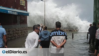 San Cristóbal lucha por reponerse del oleaje mientras reclama una escollera y medidas ante futuras inundaciones