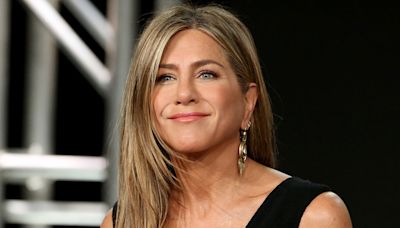 'Friends' star Jennifer Aniston is thankful cast was 'isolated and protected' from social media during filming