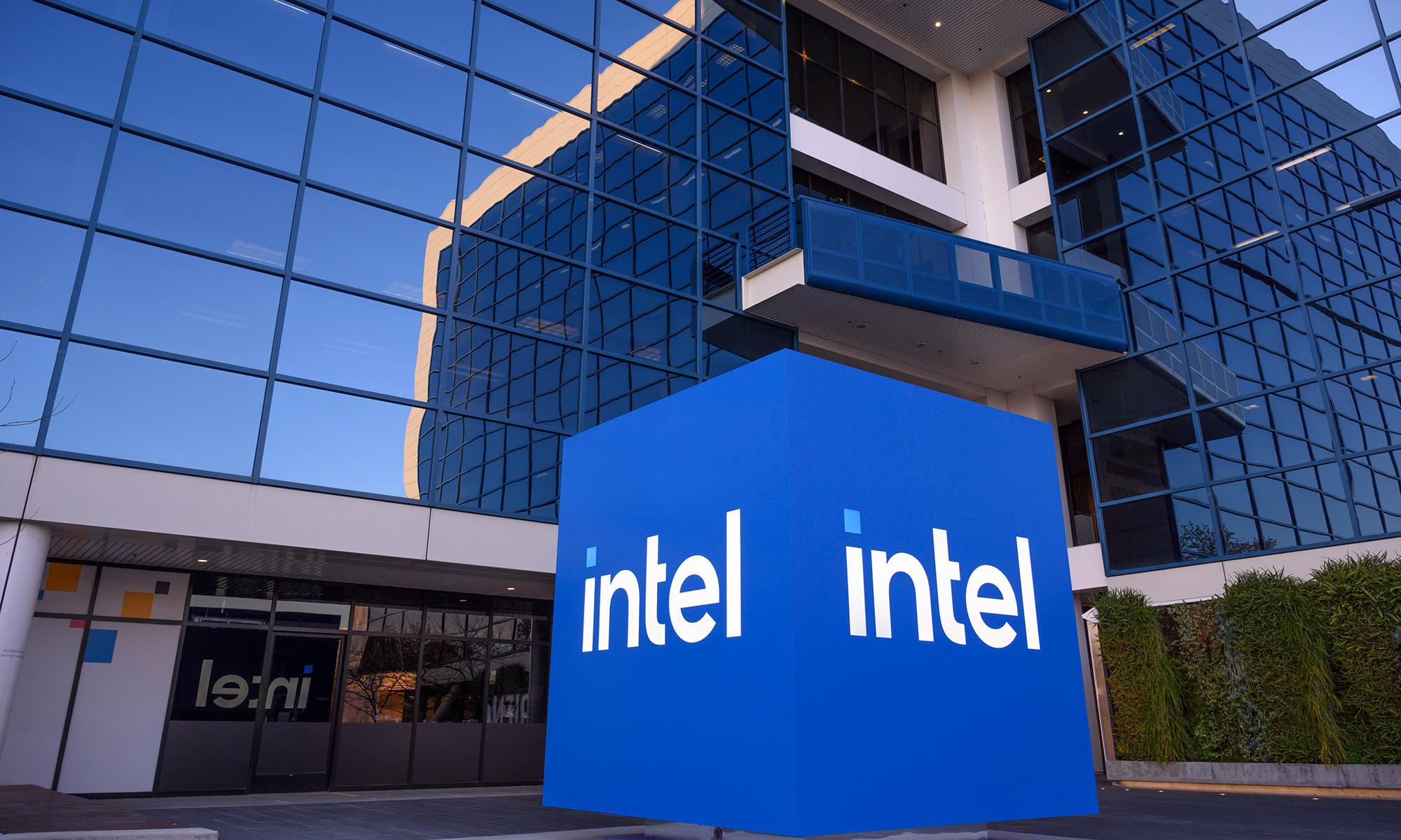 Should You Buy Intel Stock Before Earnings?