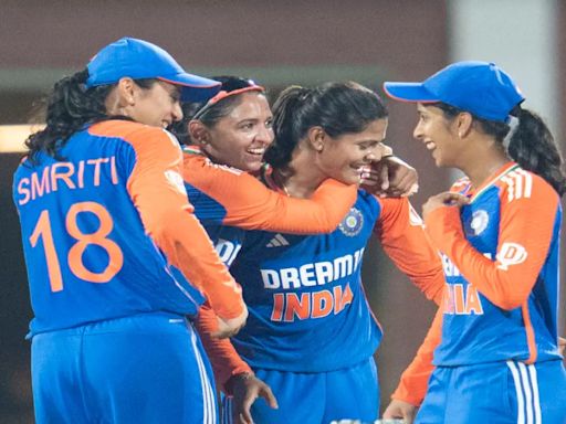 'Pakistan Ke Against Nahi Haarna Hai ': Indian Women's Team Sent Passionate Message Ahead of T20 World Cup