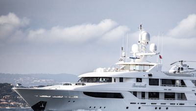 Take a look at the superyacht the Jefferies CEO just bought from the Houston Rockets' billionaire owner