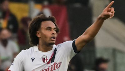 Joshua Zirkzee: Manchester United agree transfer deal for Bologna forward