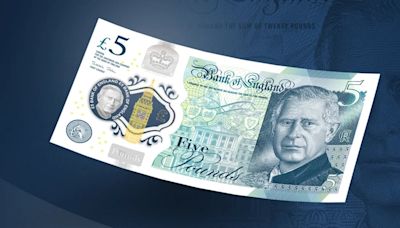 Los billetes con la efigie del rey Carlos III entraron en circulación en Reino Unido