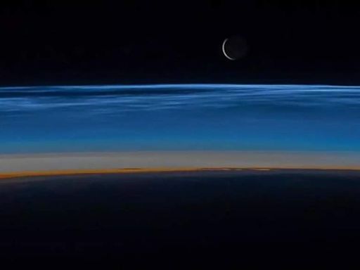 NASA shares breathtaking picture of moon rise from ISS | - Times of India