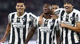 Botafogo vence Atlético-MG com autoridade e segue na briga pela liderança