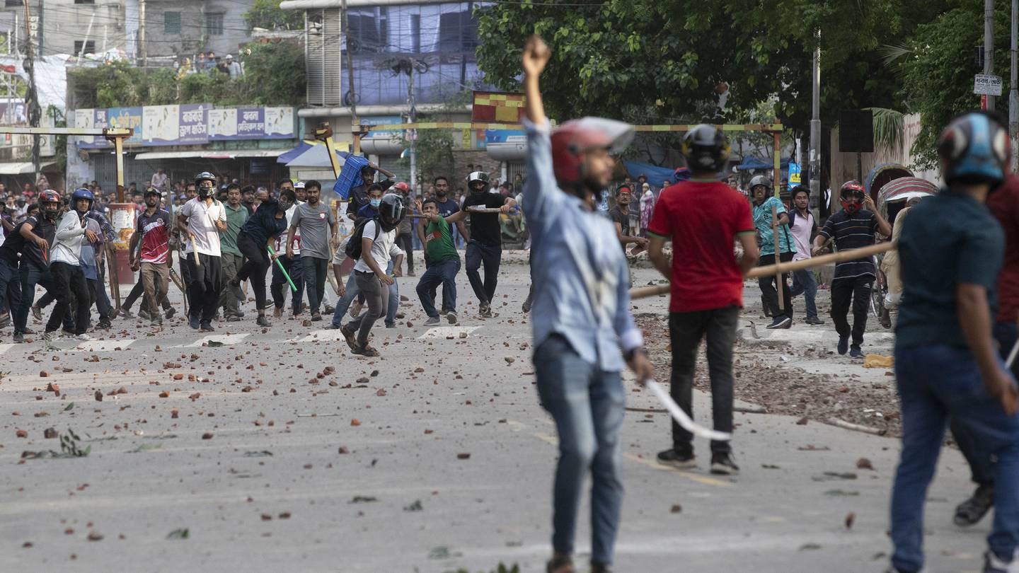 5 killed and dozens injured in Bangladesh in violent clashes over government jobs quota