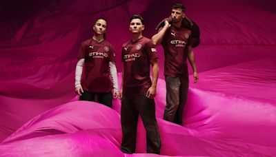 Manchester City launch new third kit at New York block party