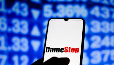 GameStop Stock Looks Ready To Level Up As Bulls, Bears Zoom In On Technical Patterns - GameStop (NYSE:GME)