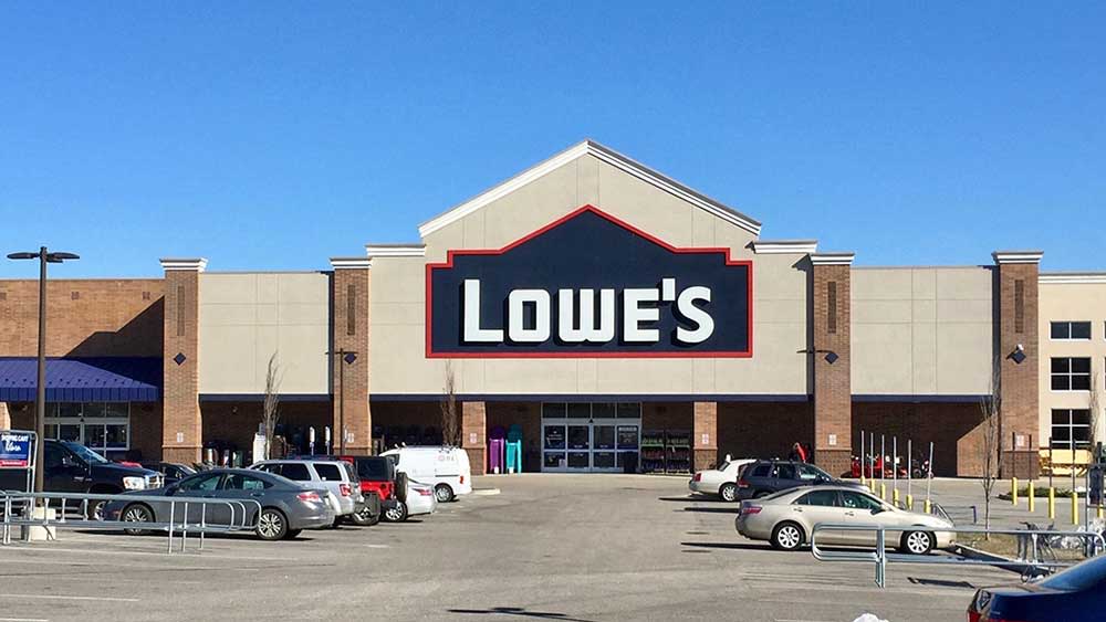 Lowe's Earnings Are On Tap Amid Same-Store Sales Skid