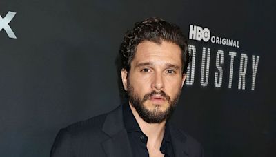 Kit Harington revient sur la dépression et l’alcoolisme dont il a souffert pendant et après « Game of Thrones »