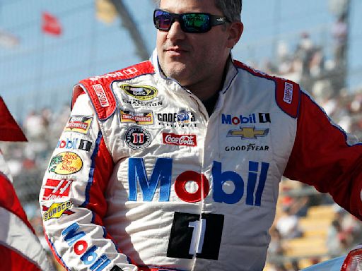 NASCAR legend Tony Stewart to return to Chicago area racetrack as rookie drag racer
