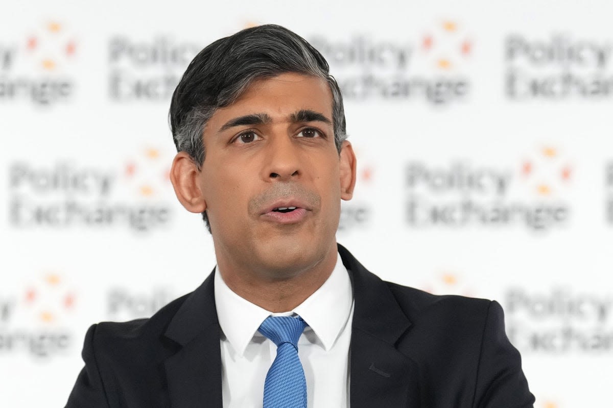 UK politics - live: Rishi Sunak warns of nuclear war as Grant Shapps calls Labour a danger to defence
