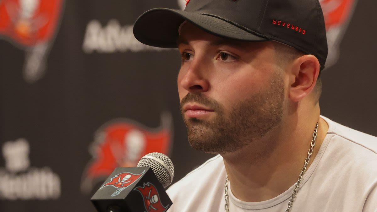 Calm, confident Baker Mayfield takes control of Bucs’ new offense