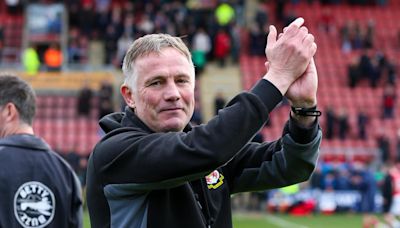 Mark Howard hails 'amazing' ex-Wanderers boss Phil Parkinson