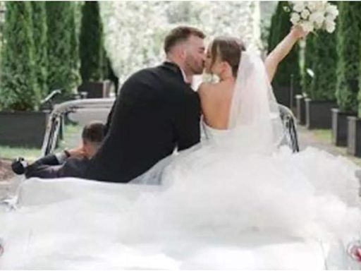 Eminem's daughter Hailie Jade ties the knot with longtime beau | English Movie News - Times of India