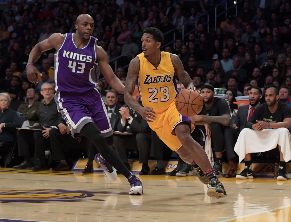 Lakers News: Kobe Bryant's Fierce Competitiveness Led to Tossing of Teammates' Shoes