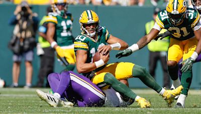 Packers rally falls flat in Jordan Love's return as Sam Darnold leads Vikings to 4-0