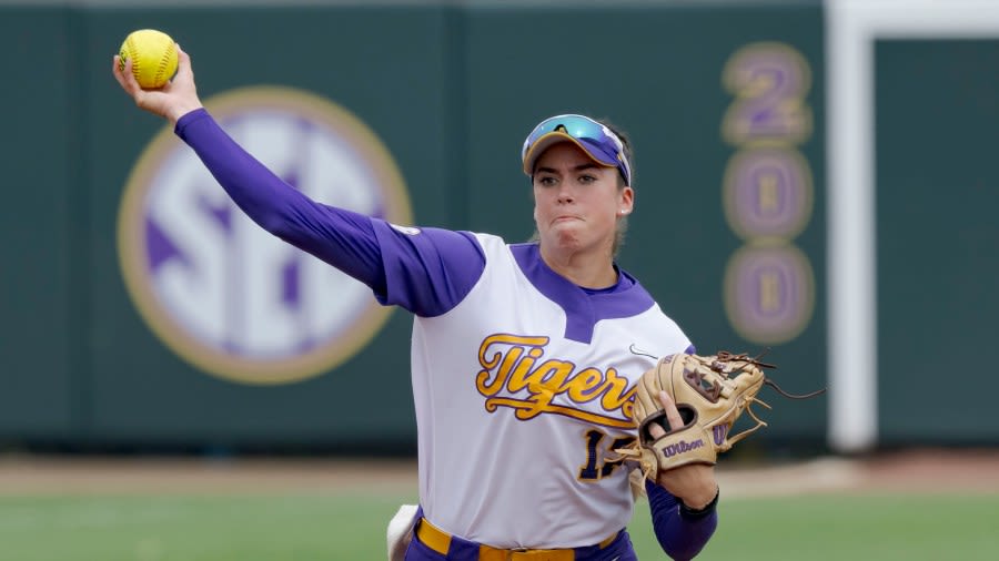 Barry, Lim homer in late power display and Stanford heads to WCWS with 8-0 win over LSU