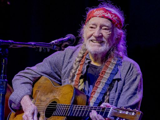 Hear Willie Nelson’s Moving Rendition of Flaming Lips’ ‘Do You Realize??’