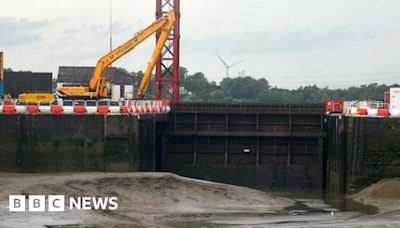 Glasson Dock repair 'may not be completed until 2026'