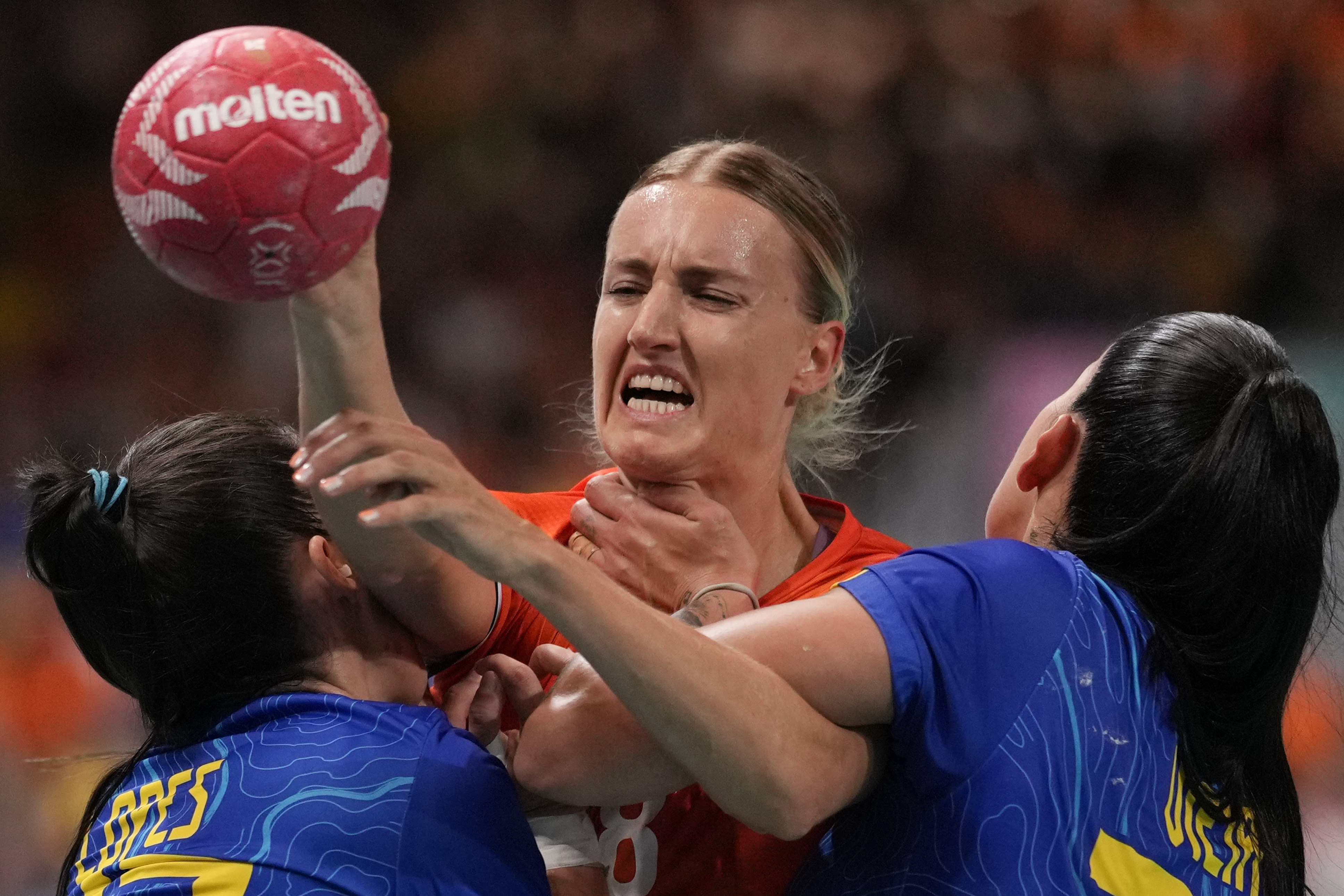 Column | I found true love in Paris. Its name is team handball.