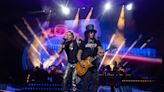 Review: Why did watching this Guns N’ Roses show make me think of the ‘Die Hard’ movies?