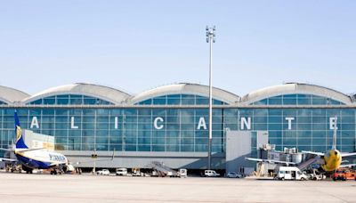 Desvían al aeropuerto de Alicante-Elche tres vuelos que llegaban al de Valencia por meteorología adversa