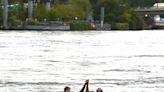 Juegos Olímpicos: la ministra de Deportes de Francia se zambulló en las aguas del río Sena para demostrar que el agua está apta