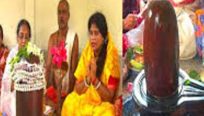 In West Bengal's Ashoknagar, People Visit This Temple For The Rare Red And Black Shiva Linga - News18