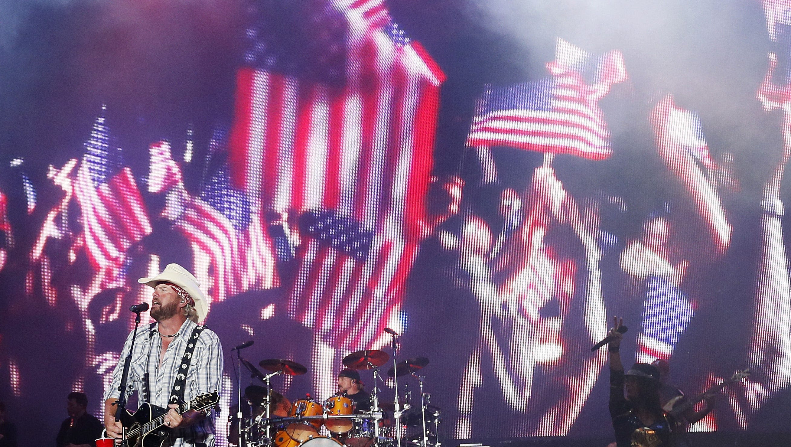 Toby Keith to be honored at Fourth of July celebration in his Oklahoma hometown