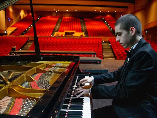 Pianista Sergio Vargas Escoruela se declara listo para presentarse en Bellas Artes