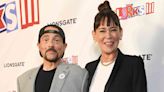 Who Is Kevin Smith’s Wife? All About Jennifer Schwalbach Smith