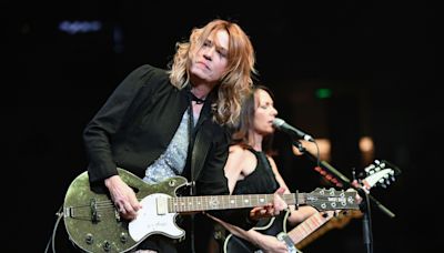 Bangles Guitarist Vicki Peterson Dishes on the '80s Music Scene and Her New Collaboration With Her Husband