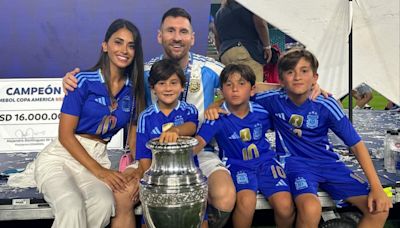 “Campeones de América”: Antonela Roccuzzo compartió las postales familiares del festejo con Lionel Messi