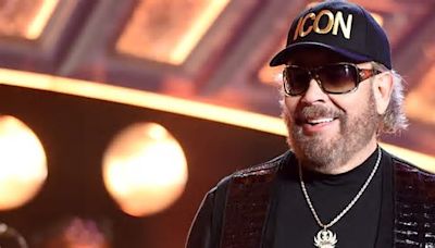 Hank Williams Jr. Fires Up Two Step Inn Crowd with “All My Rowdy Friends Are Coming Over Tonight”