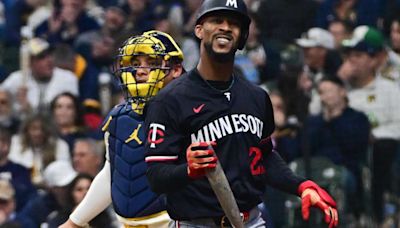 Twins' Byron Buxton lands on injured list with right knee inflammation