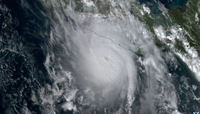 Emitieron avisos de tormenta tropical para partes de la costa de Texas esta semana