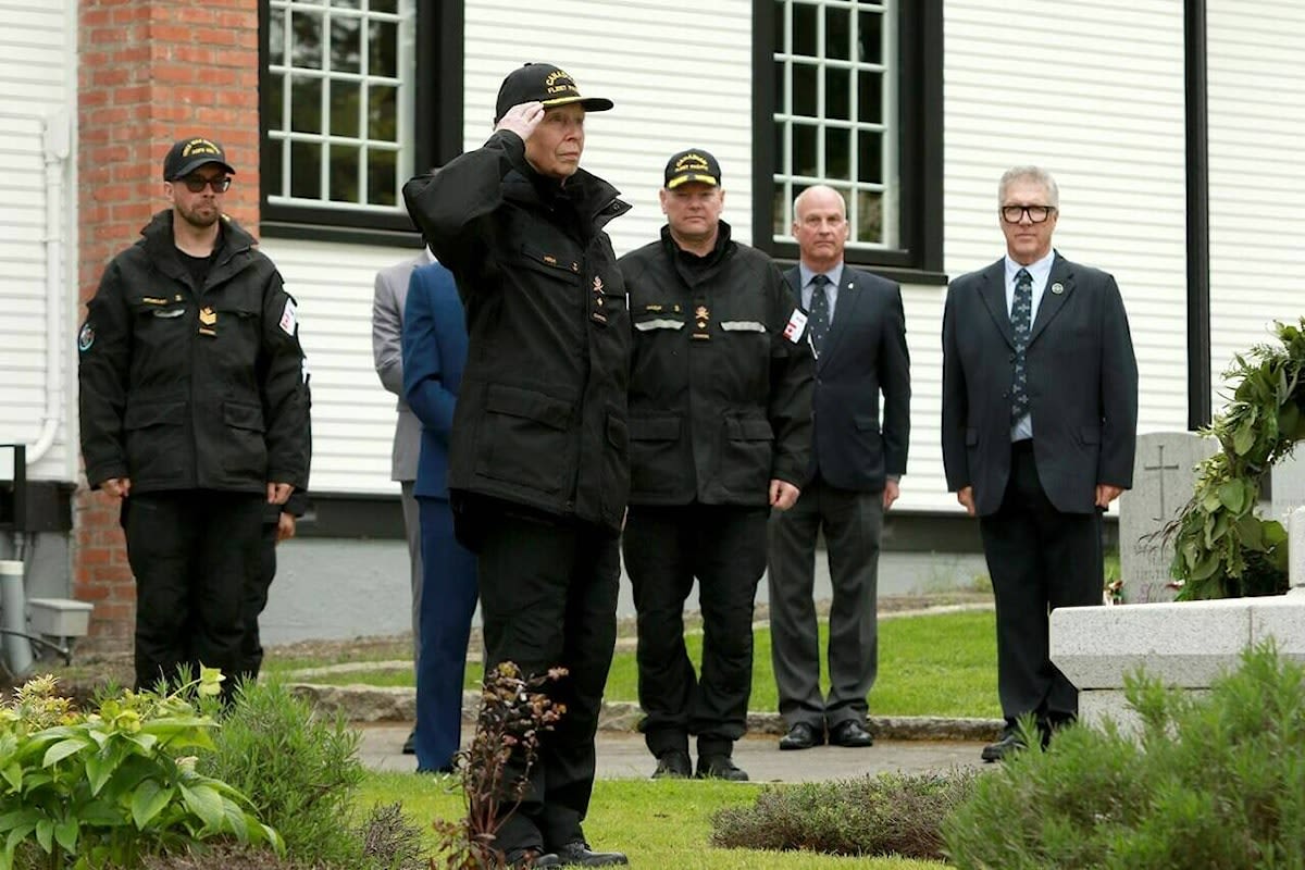 Princess Anne lays wreath at B.C. veteran’s cemetery, receives 21-gun salute