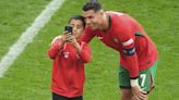 Cristiano Ronaldo 'lucky' not to come to harm after he's confronted by selfie-seekers, coach says