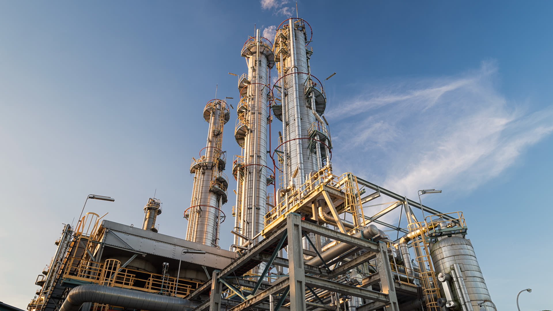 10 Best Natural Gas Stocks To Invest in for June 2024