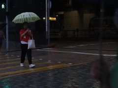 暴雨｜天文台發預警 料珠江口以西強雷雨區未來兩三小時影響本港