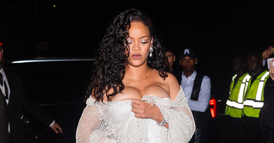 Night of the Supermodels in New York, Guest Appearance by Rihanna