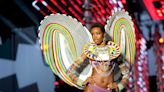 Struggling Victoria’s Secret Returns to Traditional Fashion Show