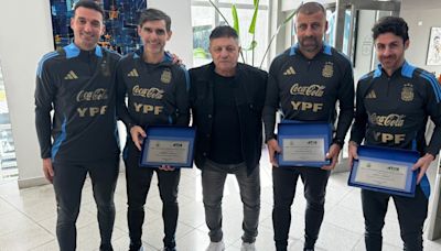 La visita que recibió Lionel Scaloni antes de la doble fecha de Eliminatorias Sudamericanas