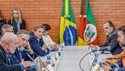 Lula diz que, quanto mais dinheiro Haddad investir no RS, mais Leite vai falar: 'Não dá'